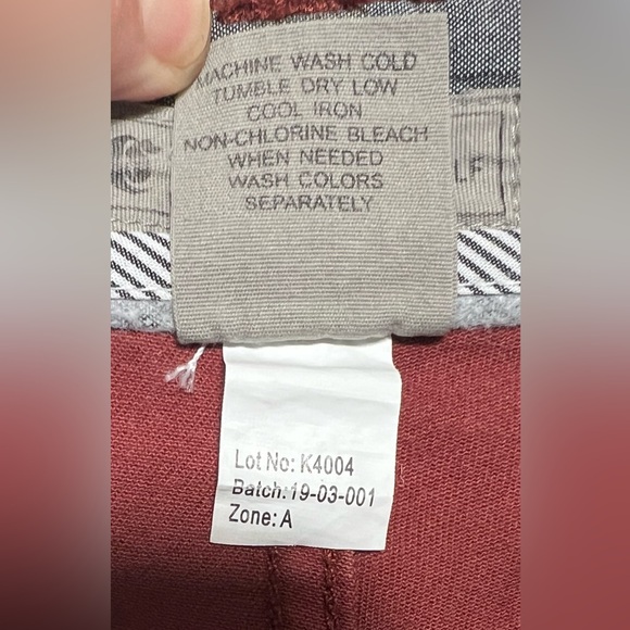 Charles and a Half Mens Shorts 8” Inseam Size 33 Burgundy Excellent Shape! - Picture 17 of 17